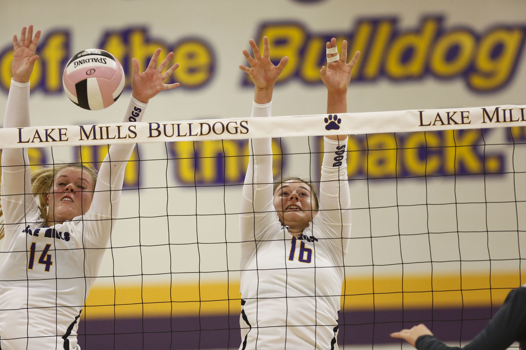 Vball Lake Mills vs. Forest City 3